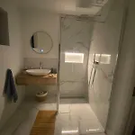 Ardmores Contemporary House Apartment