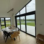 Ardmores Contemporary House Apartment *